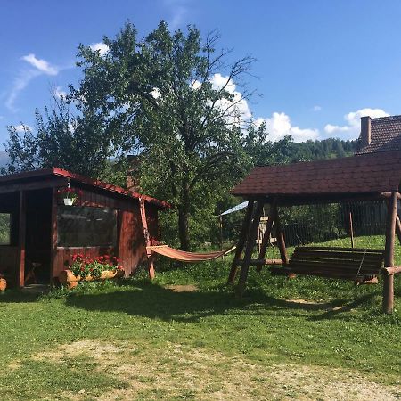 Casa Oana Ioana Guest House Moieciu de Jos Eksteriør bilde
